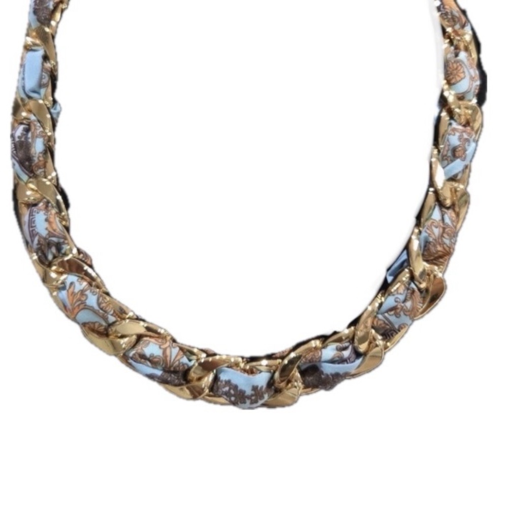 NWT ⚜️🩵⚜️ Piper K Golden Toned Chain Intertwined with Blue Scarf Necklace